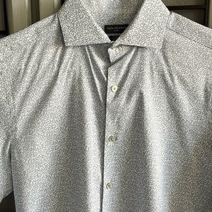 Van Heusen flex Mens dress shirt Blue pattern slim fit size small 14 1/2 32/33